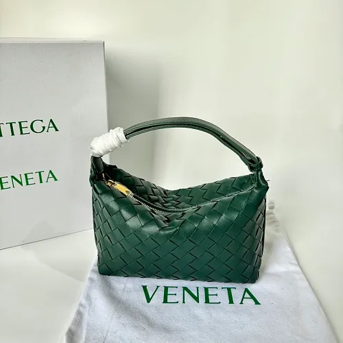 All categories Official website "Brand Women's Bags" Women's Bags 💙 BV 2026 new BV portable shoulder bag